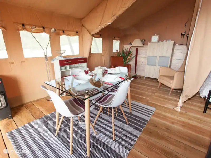 Glamping La Rose | France, Dordogne, Celles - Glamping / Tente Safari / Yourte Glamping La Rose | France, Dordogne, Celles - Glamping / Tente Safari / Yourte