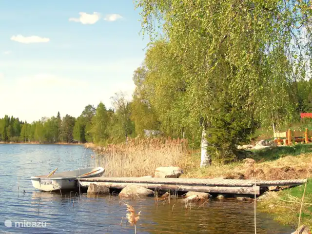 Cabane Luxueuse Avec Sauna et vue | Suède, Jämtland, Gällö - maison de vacances La jetée et le bateau à rames.