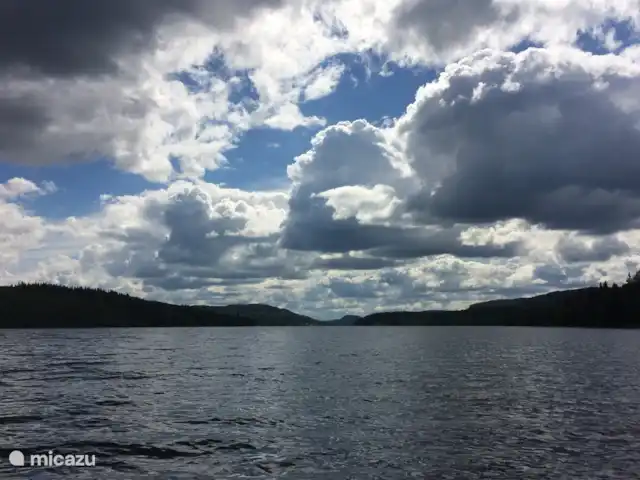 Cabane Luxueuse Avec Sauna et vue | Suède, Jämtland, Gällö - maison de vacances Vue sur le lac Börjesjön depuis le bateau à rames