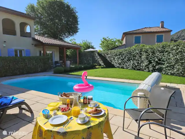 Villa Avalon | France, Ardèche, Vallon-Pont-d'Arc - villa Jardin spacieux à l’arrière de la villa