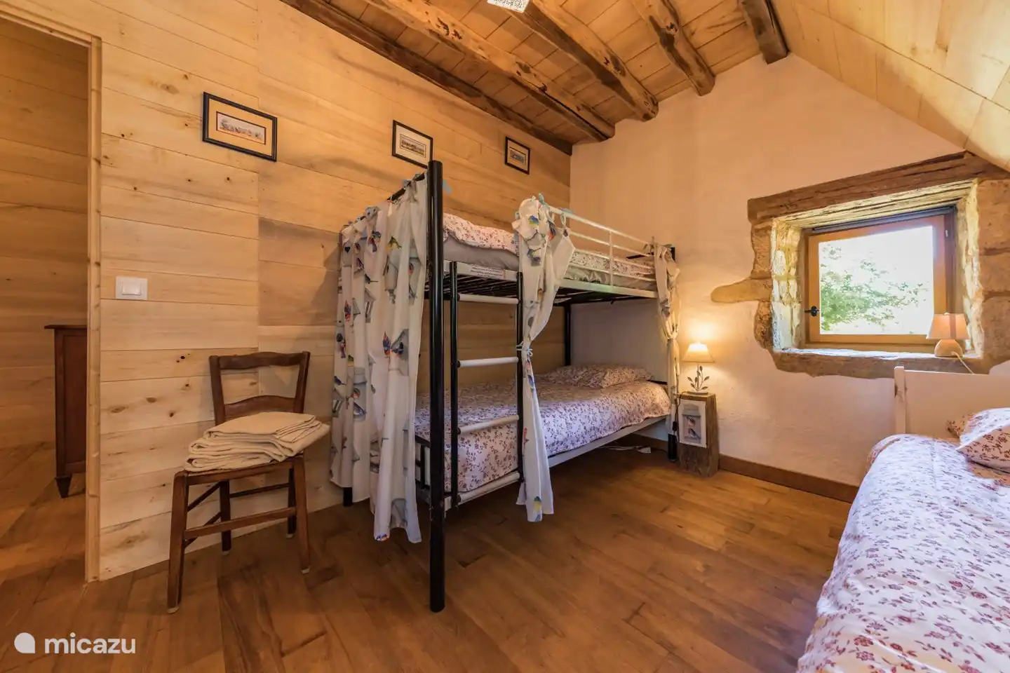 Schlafzimmer mit Etagenbett