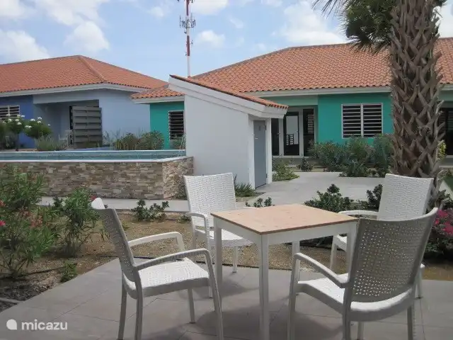 Bon repos | Curaçao, Curaçao-Centre, Blue Bay - maison de vacances Vue de la terrasse sur la piscine et le jardin