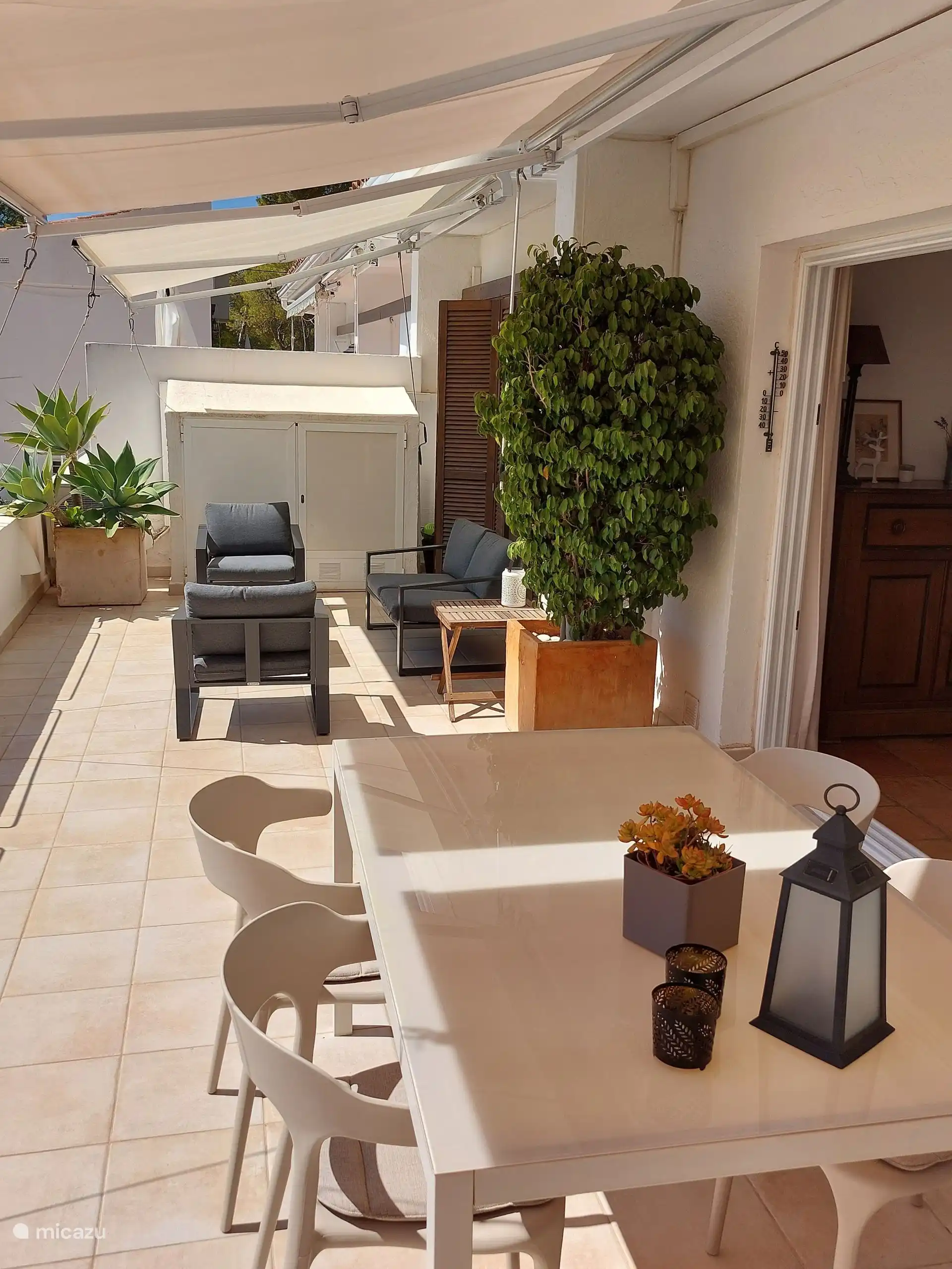 Nouveaux meubles de patio 