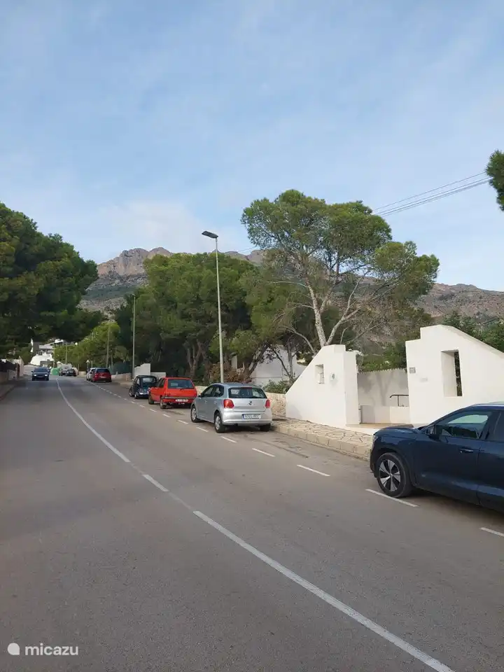 Stationnement gratuit dans la rue devant la porte