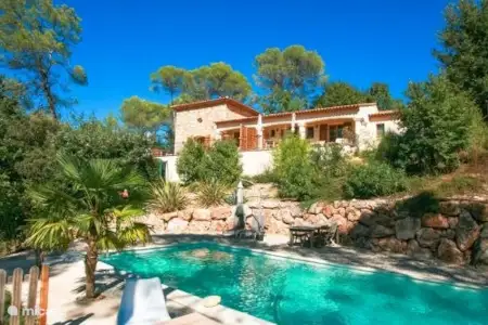 Vakantiehuis Frankrijk, Provence, Lorgues gîte / cottage La Tour des Combes 'Britt' Vakantiehuis Frankrijk, Provence, Lorgues gîte / cottage La Tour des Combes 'Britt'