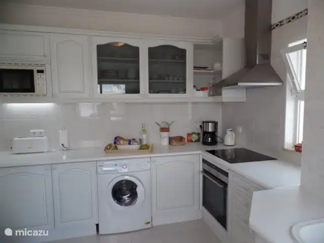 penthouse huren in Portugal, Algarve, Carvoeiro – Penthouse Cor do Mar keuken