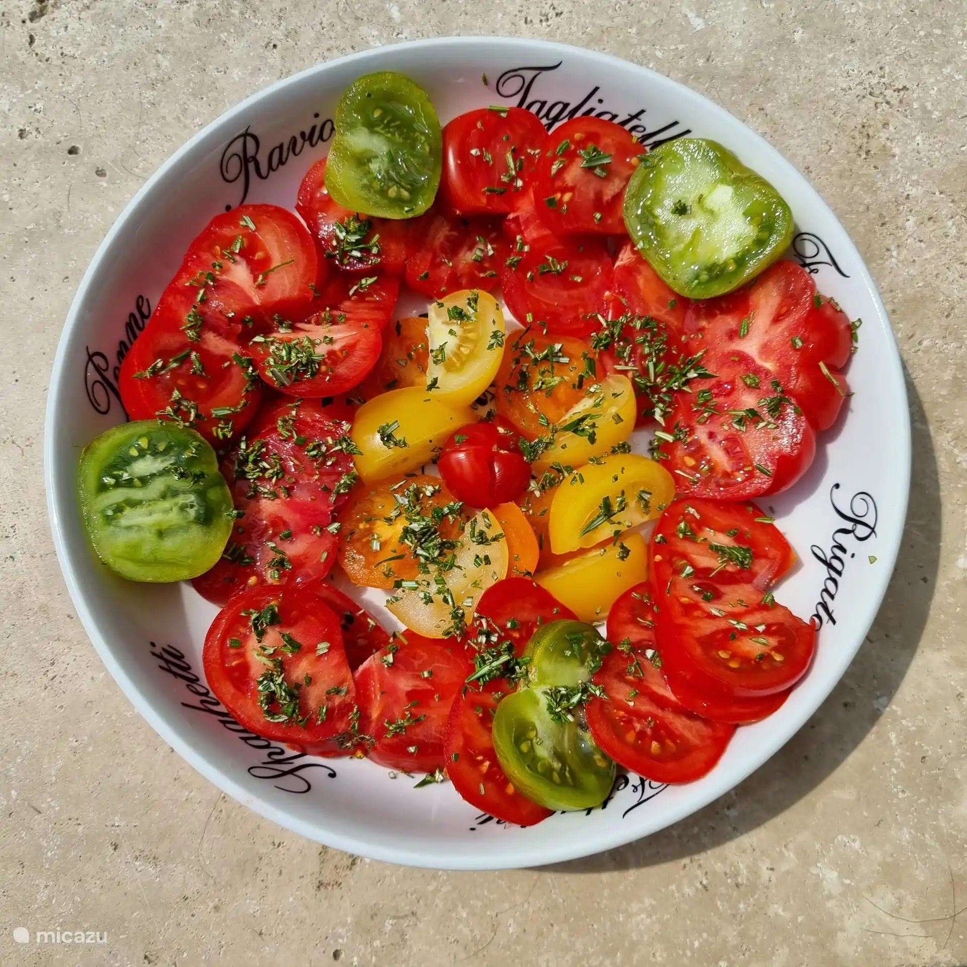 Tomates Authentiques, köstliche Beefsteak-Tomaten zum Verkauf überall