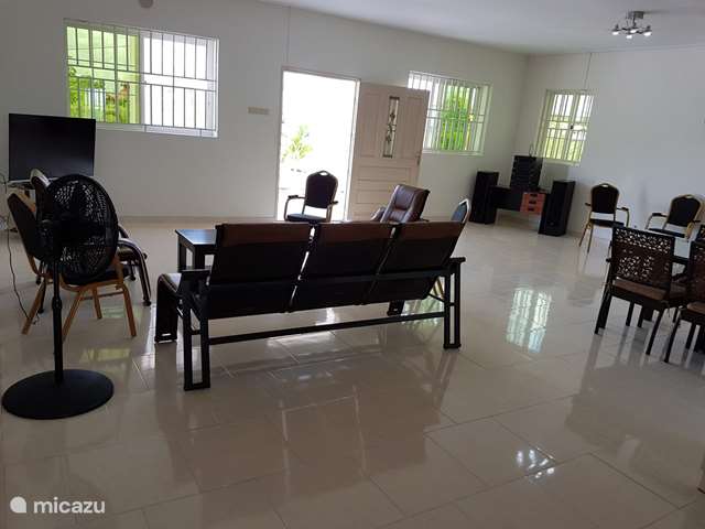 Vakantiehuis Suriname, Wanica, De Nieuwe Grond - stadswoning Riante luxe villa Sobraiweg 14 BR