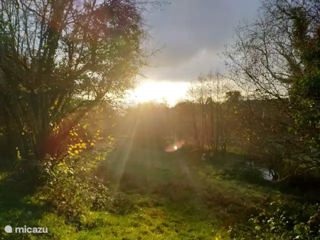 Casa rural Les Hirondelles en Francia, Orne, Rouperroux - casa vacacional Nuestro sitio está al otro lado de la calle.