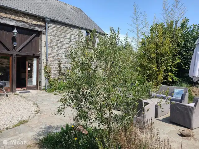 Casa rural Les Hirondelles en Francia, Orne, Rouperroux - casa vacacional Tu propia terraza