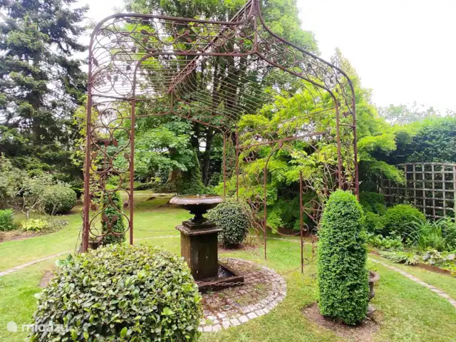 Casa rural Les Hirondelles en Francia, Orne, Rouperroux - casa vacacional Los jardines de la Mansoniere