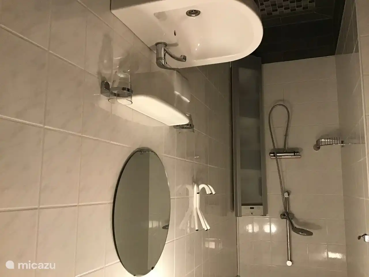 Dusche mit Sonnendusche