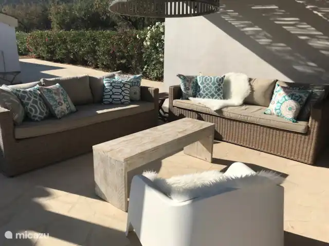 Casa Tranquila huren in Spanje, Costa Blanca, Lliber - villa Fijne banken met veel gezellig gekleurde kussentjes.