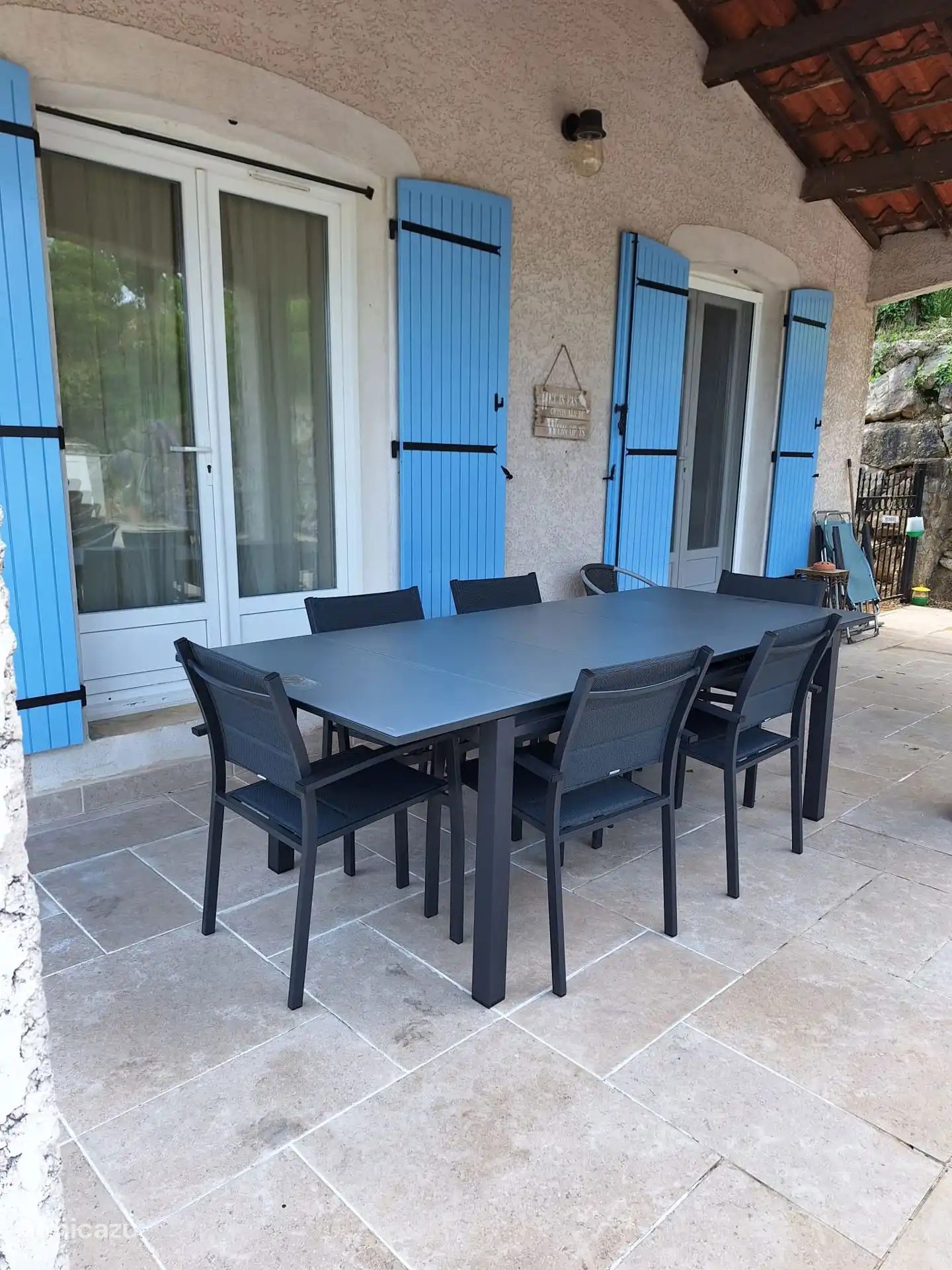 Esstisch (ausziehbar) draußen unter dem Baldachin
Neuer Sommer 2025