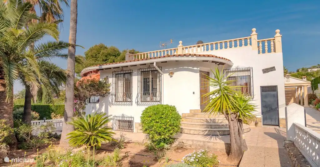 Casa Prudentia, villa in the green