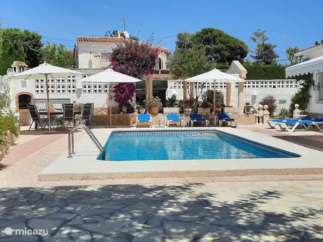 Casa Prudentia... Paradis! | Espagne, Costa Blanca, Calpe - villa Chaises longues confortables et parasol. Que demander de plus à une personne ?