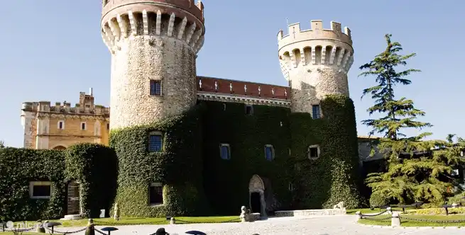 Schloss von Peralada, wo ein sehr eindrucksvolles Musikfestival organisiert wird