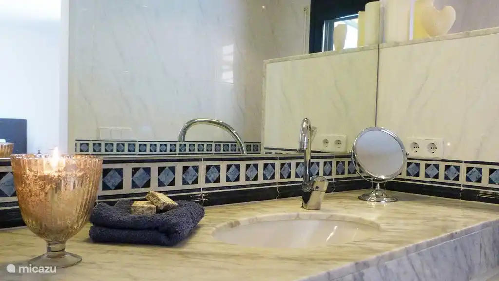 eines der Badezimmer