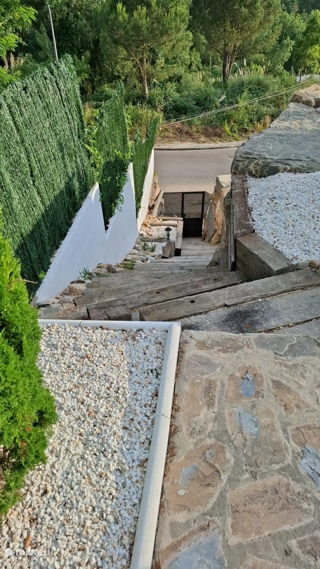 Entrée par l’escalier