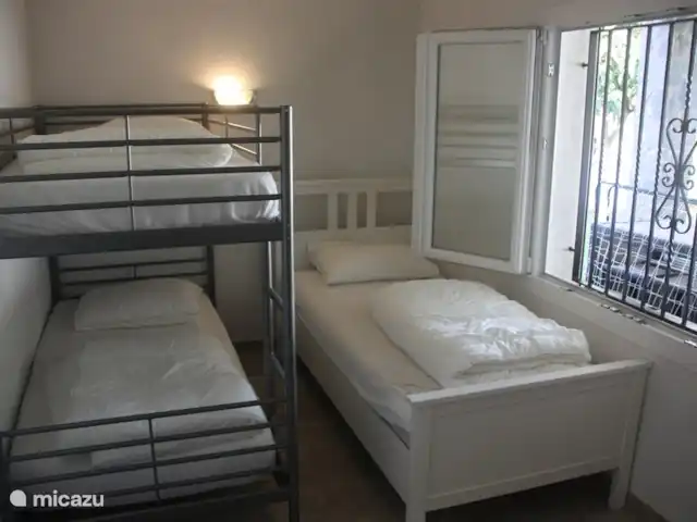 Casa Lily | Espagne, Costa Brava, Vidreres - villa Chambre au rez-de-chaussée avec 3 couchages et placard intégré