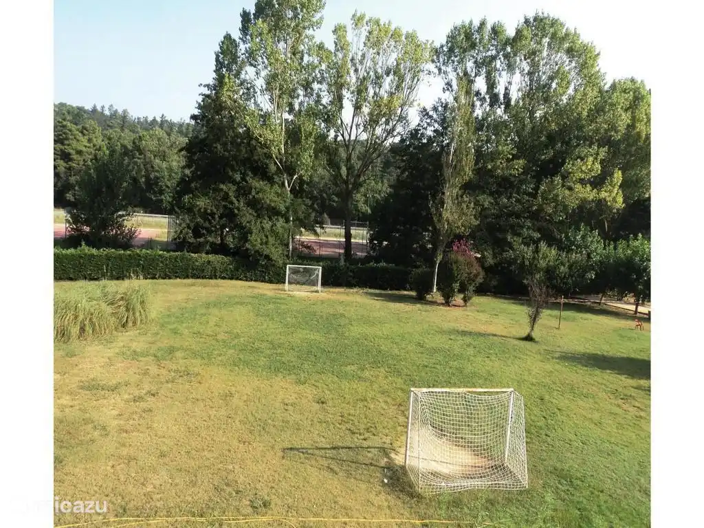 Terrain de football à l’urbanisation
