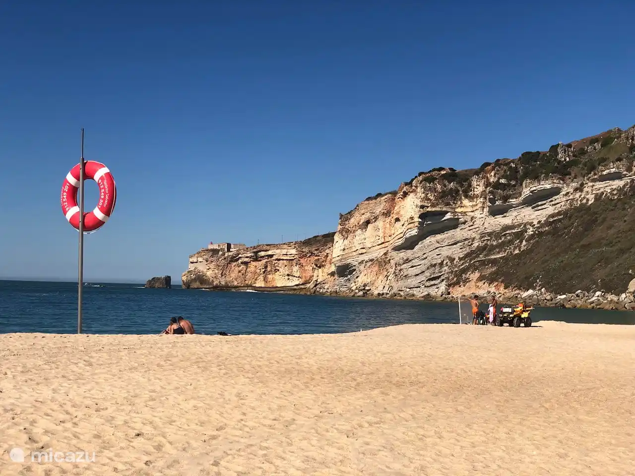 Mi-octobre Praia da Nazaré.... merveilleusement calme...