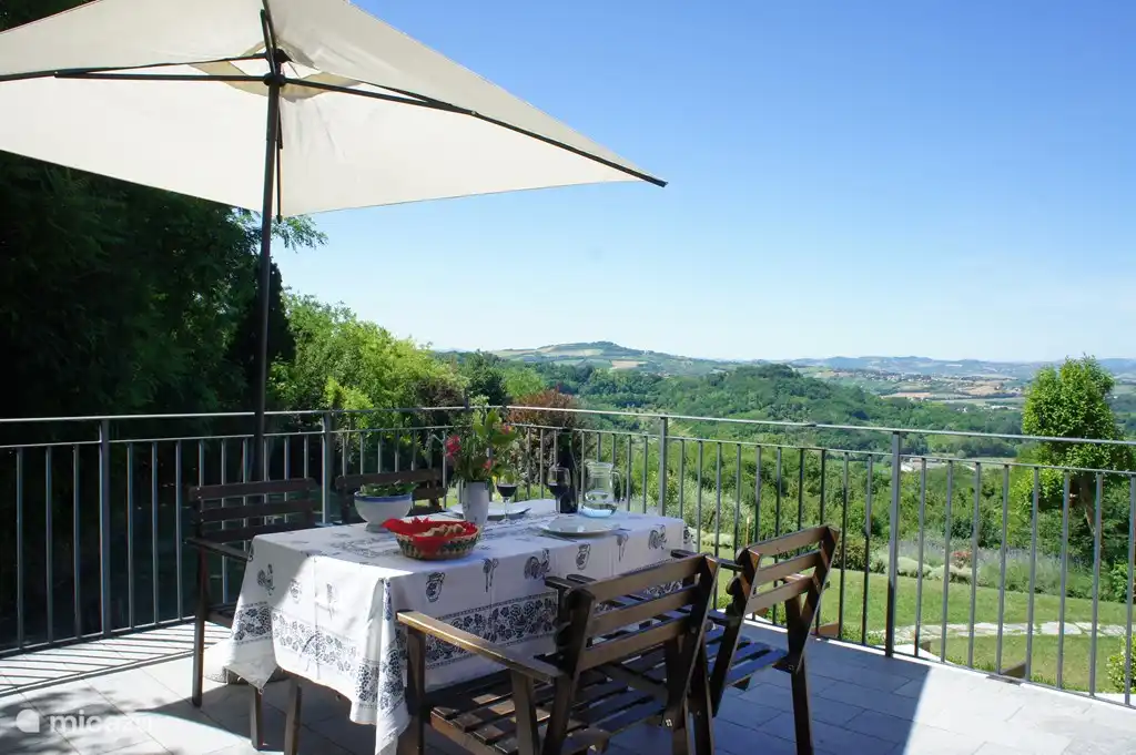 Case San Bartolo - Il Gelsomino in Italy, Marche, Fiorenzuola di Focara - apartment