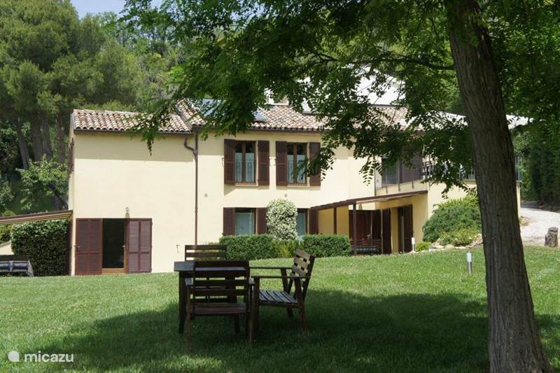 Vakantiehuis Italië, Marche, Fiorenzuola di Focara Appartement Case San Bartolo - Il Gelsomino