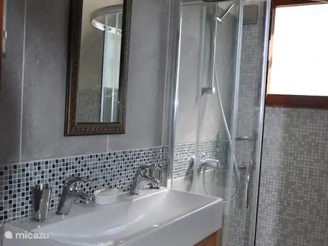 vakantiehuis huren in Italië, Piëmont, Orsara Bormida – Casacrox  badkamer eerste verdieping