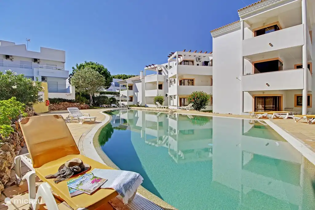 Une des belles piscines.