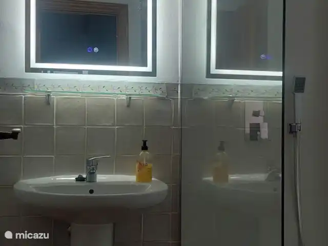 Villa Holiday | Espagne, Costa Blanca, La Nucia - villa ... salle de bain attenante 1er étage...