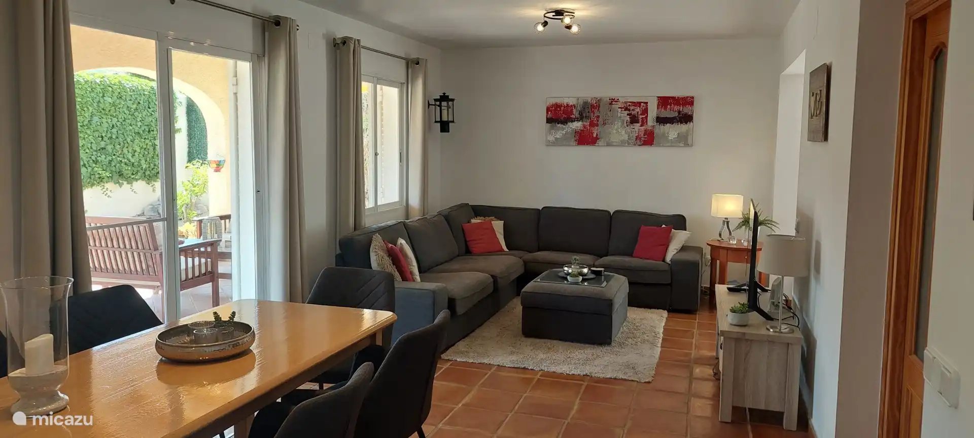 ... Das Wohnzimmer...