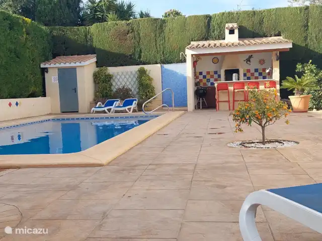 Villa Holiday | Espagne, Costa Blanca, La Nucia - villa ... Beaucoup d’intimité dans et autour de la piscine... Vue depuis votre chaise longue...