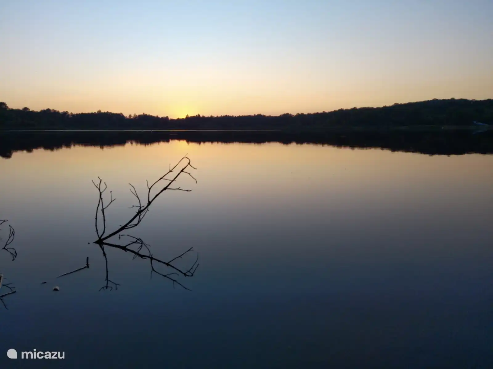Pirotsee bei Sonnenuntergang