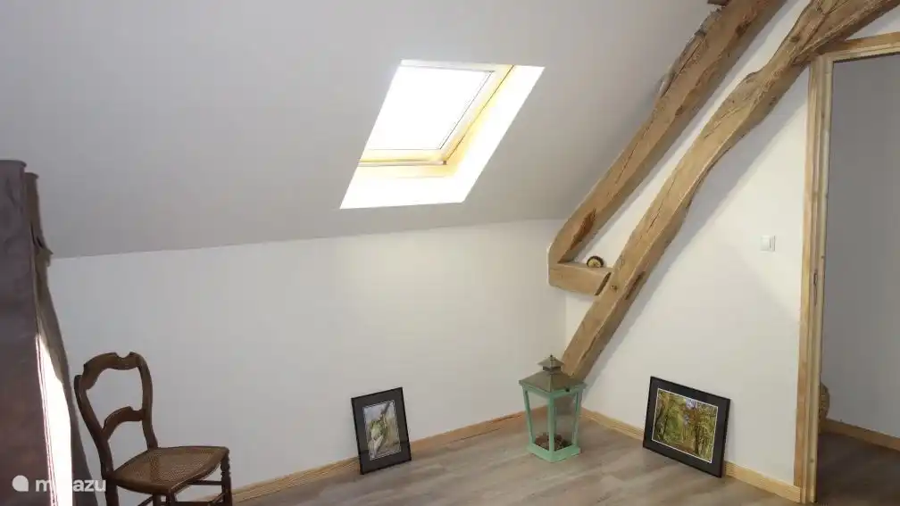 Oberlicht im großen Schlafzimmer