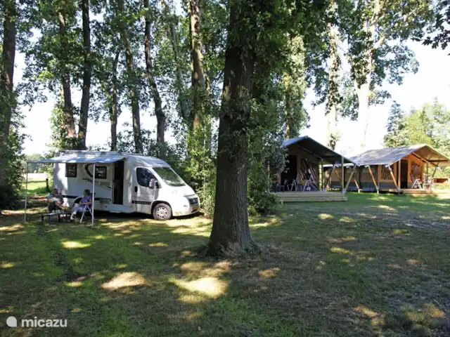 Ferienhof Brink Ort 2 en Alemania, Baja Sajonia, Warmsen - camping de lujo / yurta / tienda safari Las tiendas están ubicadas en un pequeño camping donde la paz y la convivencia se unen.