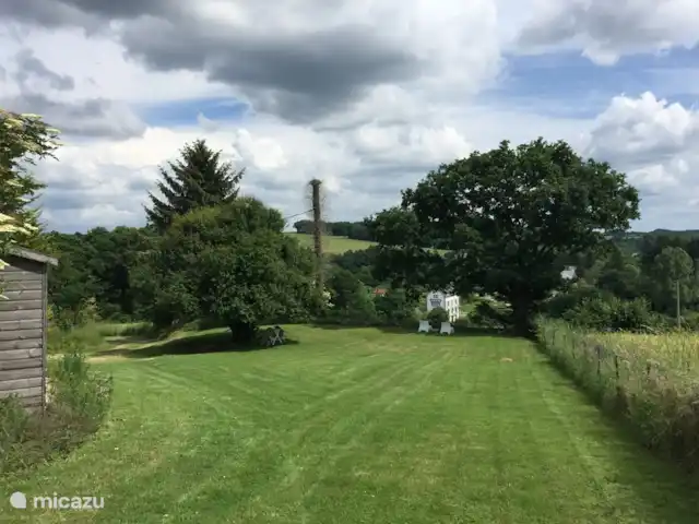 gîte / cottage huren in Frankrijk, Finistère, Locmaria-Berrien – La Colline des Renards Doordat het huis op een heuvel ligt heb je rondom mooie uitzichten.