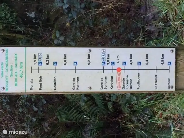 De voie vert 7 is de fietsroute die onderin het dal langs het voormalige station gaat, deze gaat van de noordkust naar de zuidkust, wij ongeveer op de helft.