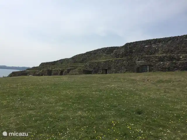 gîte / cottage huren in Frankrijk, Finistère, Locmaria-Berrien – La Colline des Renards 4500 jaar oude graftombes op een schiereiland vlakbij Morlaix: Plouezoc'h