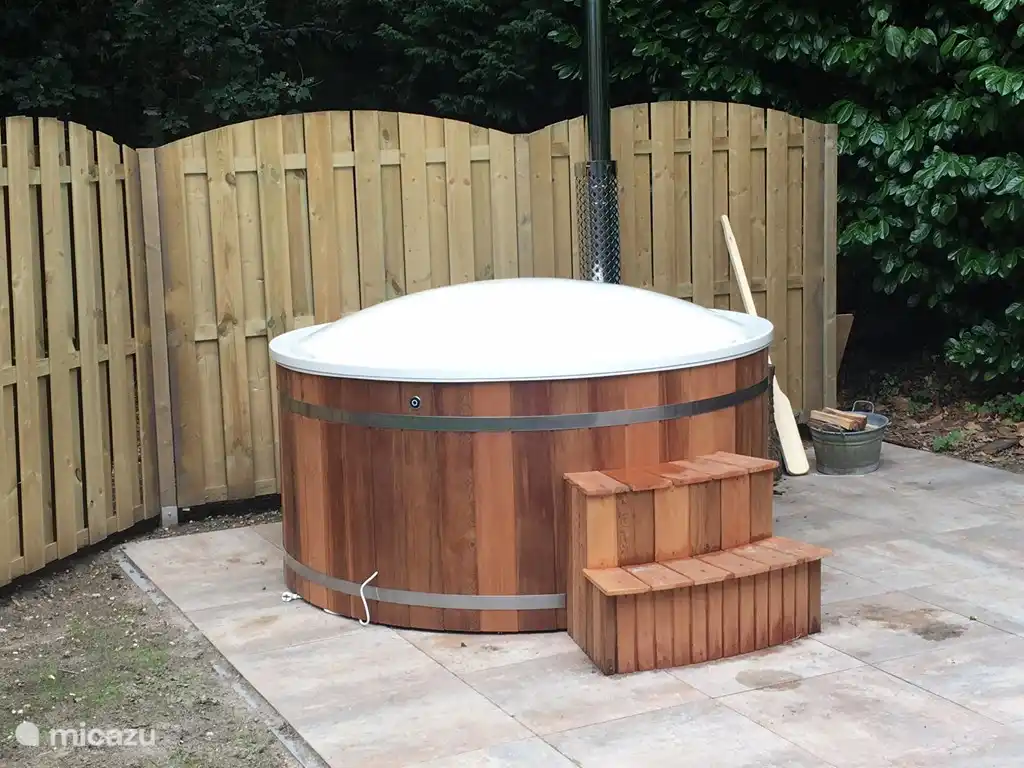 Hot tub (afgesloten)