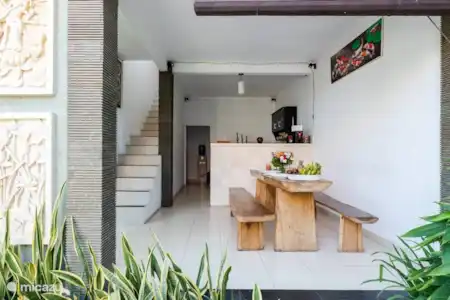 Vakantiehuis Indonesië, Bali, Seminyak villa Villa Almafi Zitgedeelte/keuken