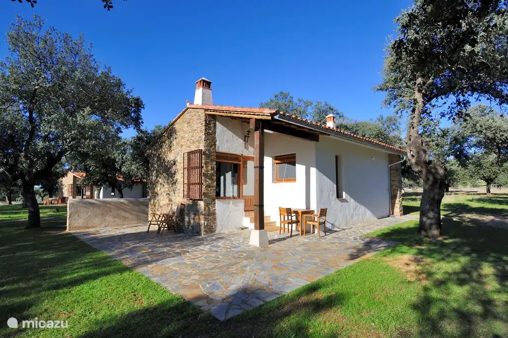 bungalow in Extremadura, Spanien – Finca Las Abubillas 1