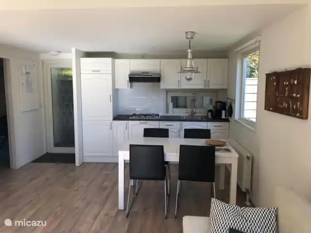 Bonita casa de vacaciones en la playa en Países Bajos, Holanda Meridional, Ouddorp - casa vacacional La cocina