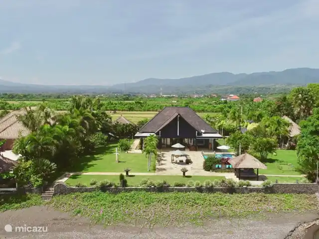 Villa Belvedere Bali en Indonesia, Bali, Lokapaksa - villa Villa justo en la playa