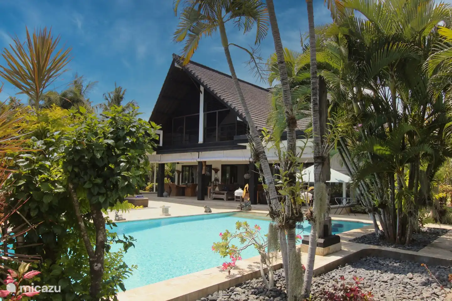 Schwimmbad 12 x 6 Meter