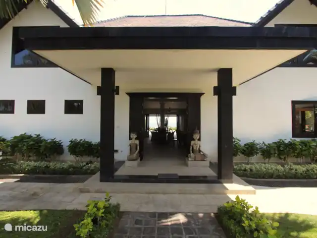 Villa Belvedere Bali en Indonesia, Bali, Lokapaksa - villa entrada de la villa