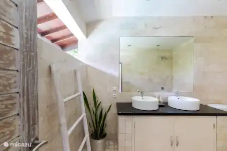 Vakantiehuis Indonesië, Bali, Seminyak villa Villa Santai Badkamer
