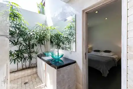 Vakantiehuis Indonesië, Bali, Seminyak villa Villa Santai Badkamer