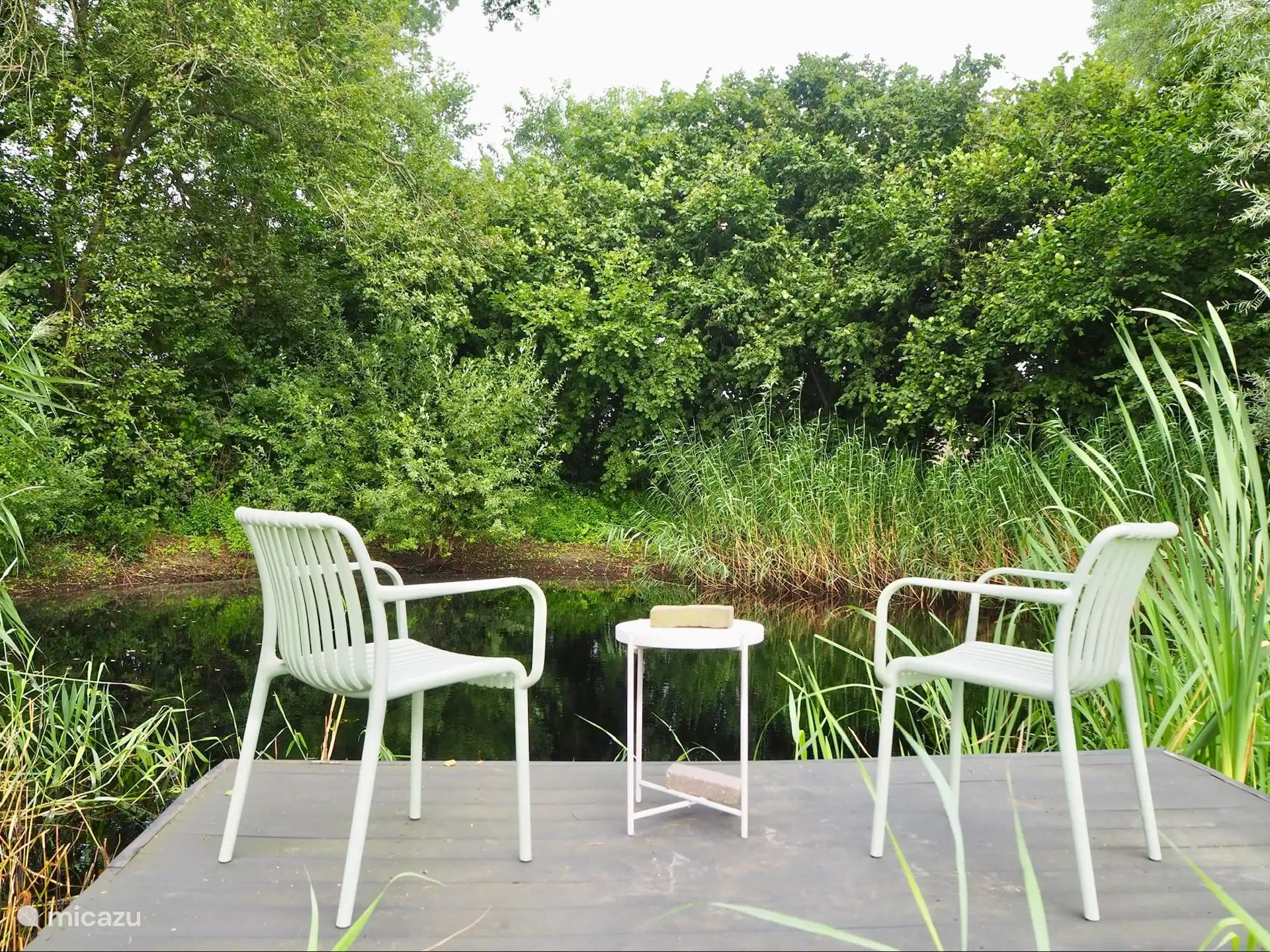 Sitz auf dem Steg am Niedermoor