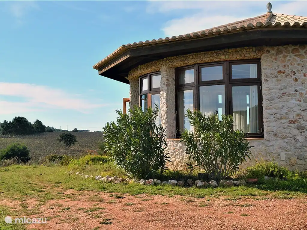 Im The Round House of Monte Rosa werden wöchentlich verschiedene Yogakurse angeboten